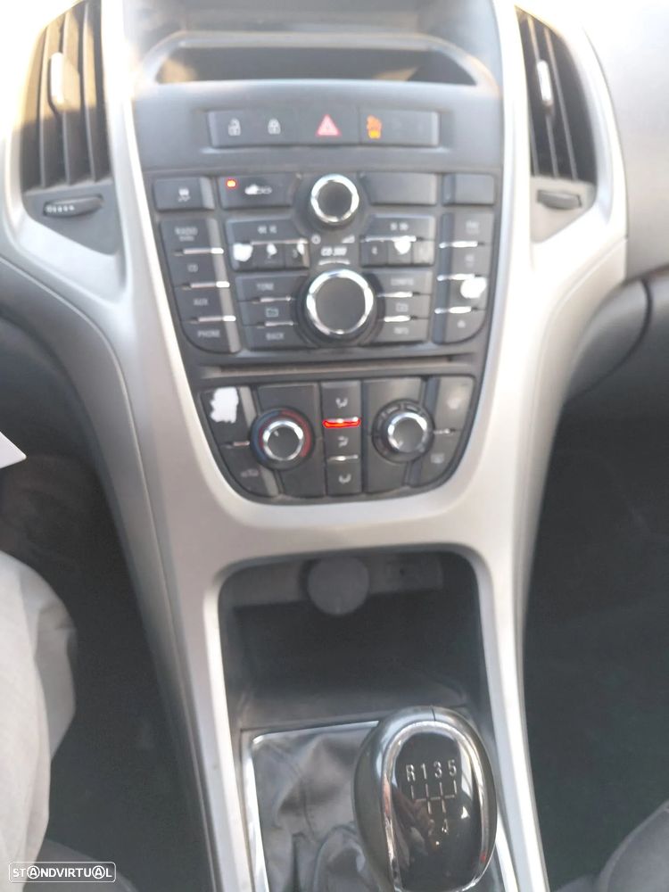 Opel Astra Sports Tourer - 4