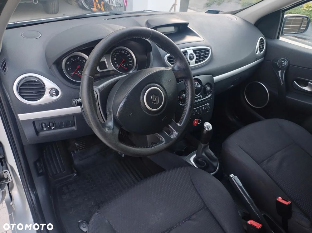 Renault Clio TCe 100 Dynamique - 4