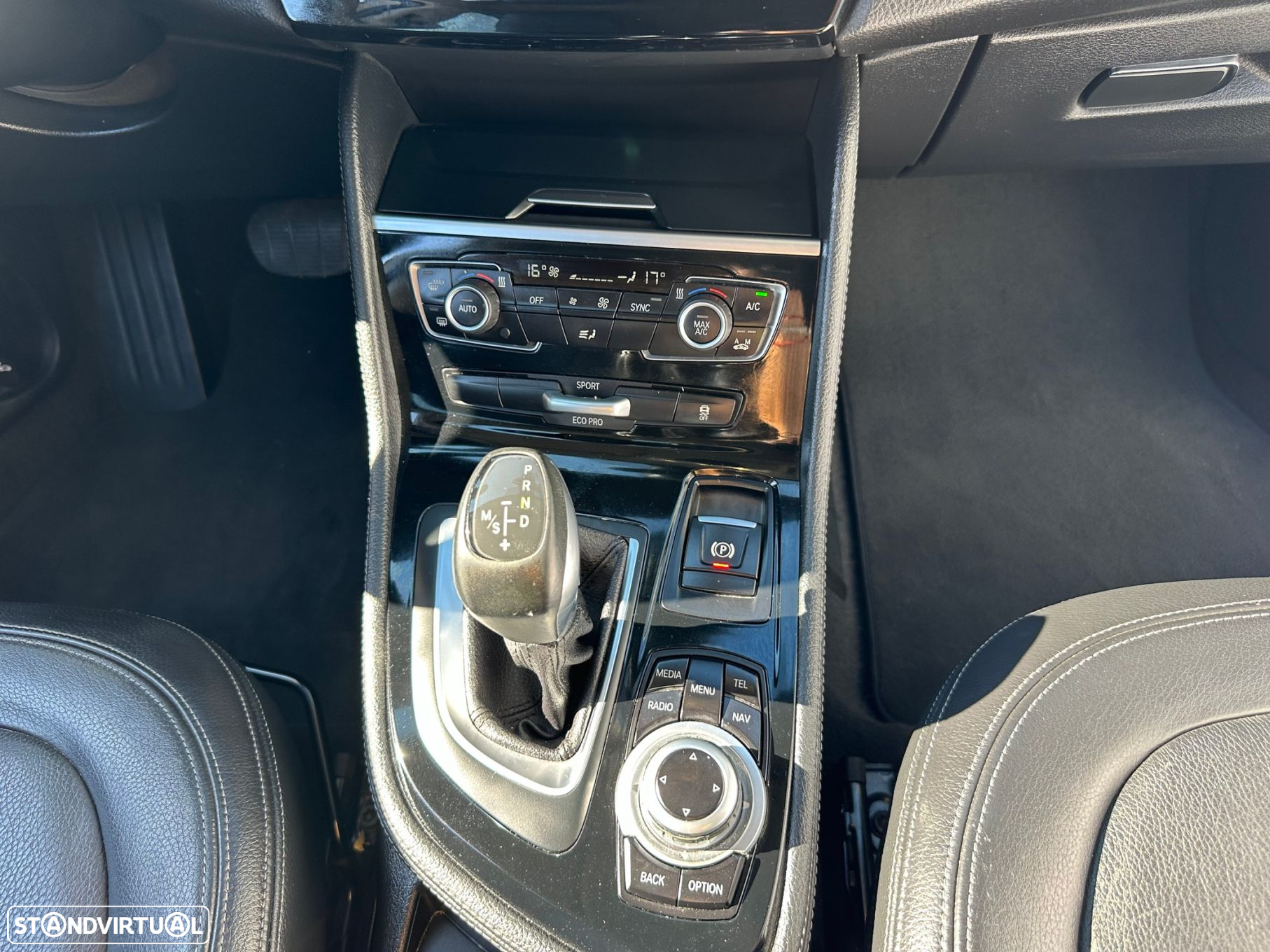 BMW 218 Active Tourer d Line Luxury Auto - 11