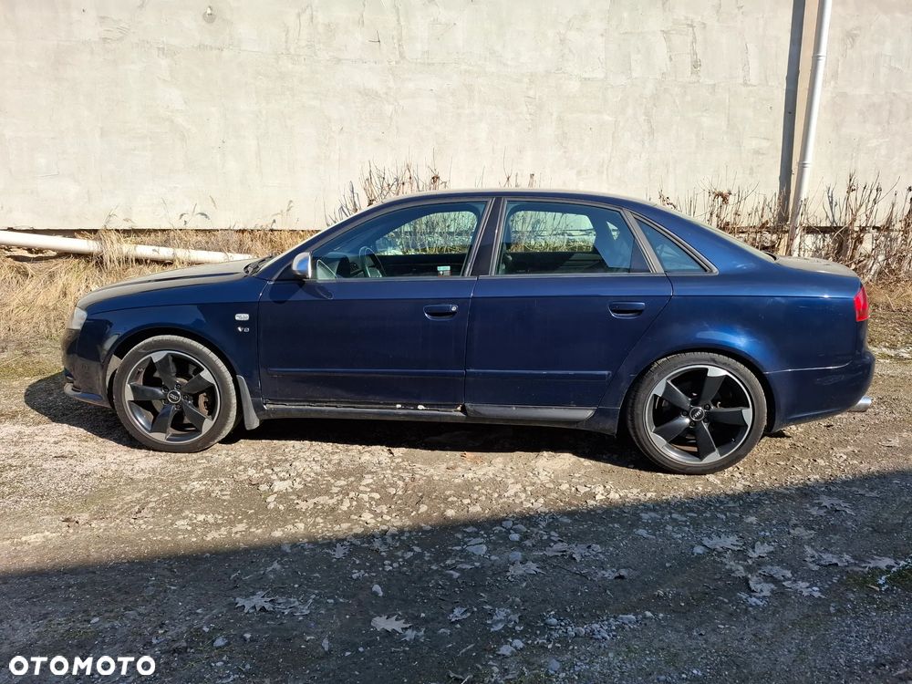 Audi S4 Limousine 4.2 Quattro - 11