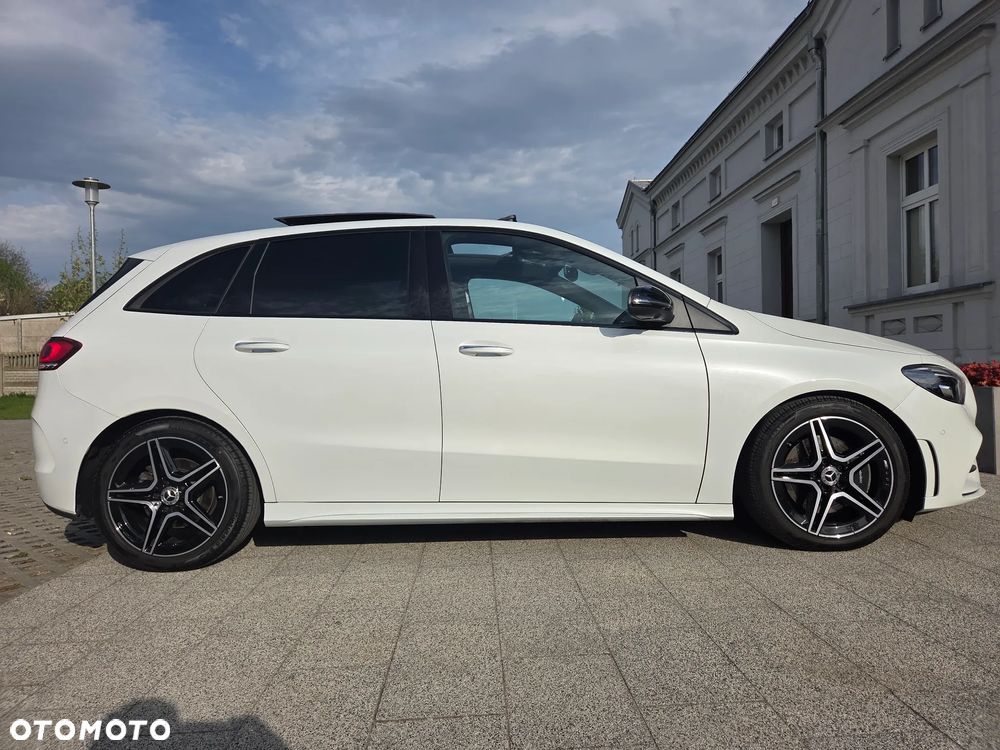 Mercedes-Benz Klasa B 220 d 4Matic 8G-DCT AMG Line - 2