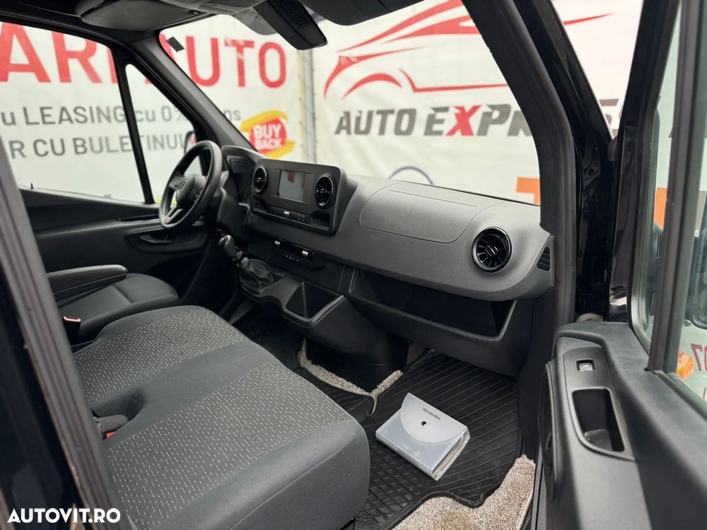 Mercedes-Benz SPRINTER - 34