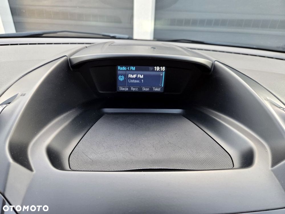 Ford Kuga - 25