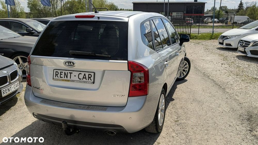 Kia Carens - 12