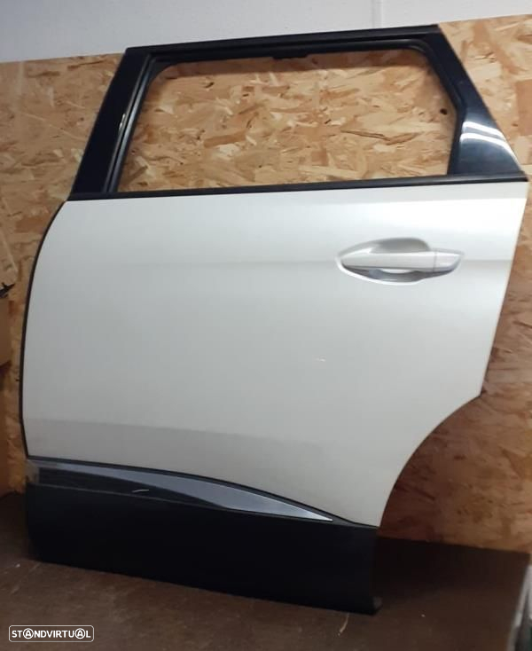 Porta Trás Esq Peugeot 5008 Ii - 2