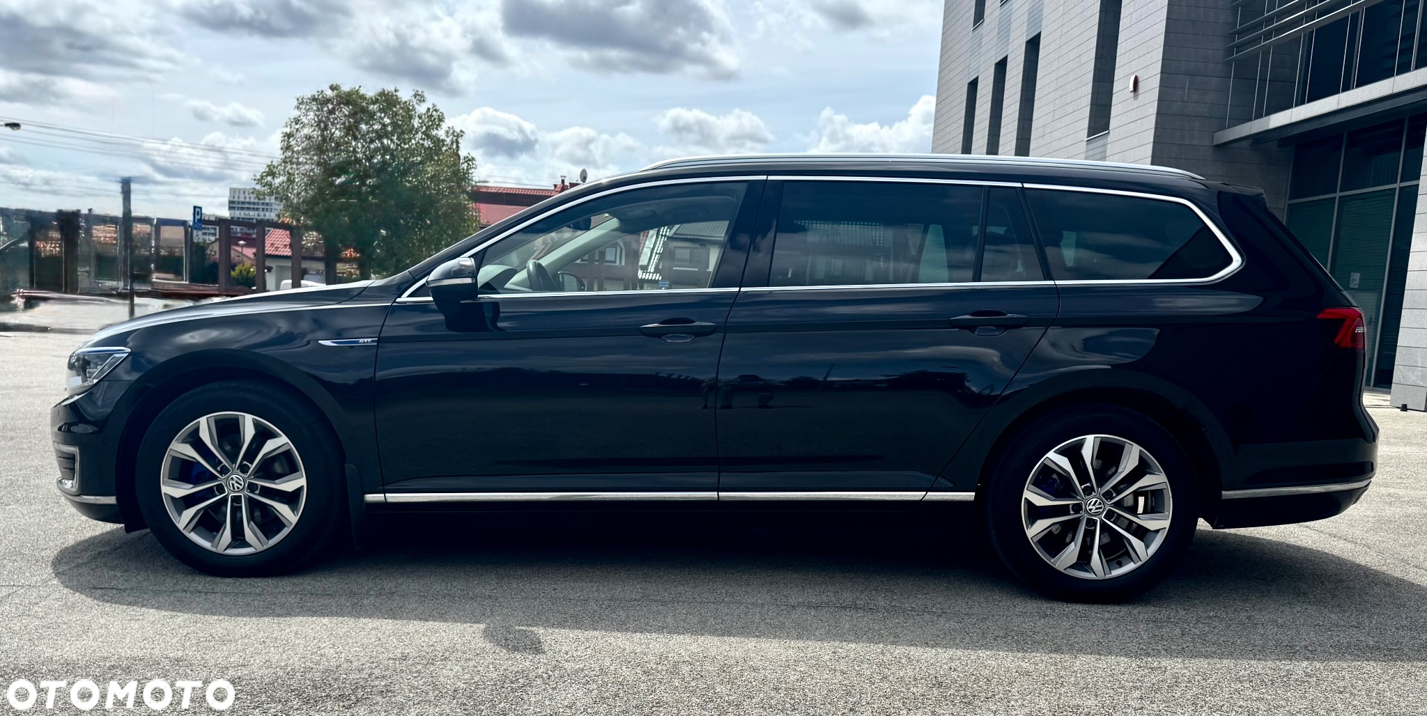 Volkswagen Passat - 10