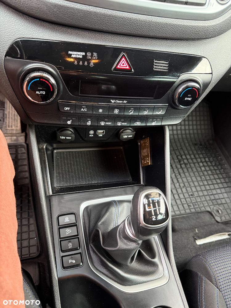 Hyundai Tucson 1.7 CRDI BlueDrive Style 2WD - 13