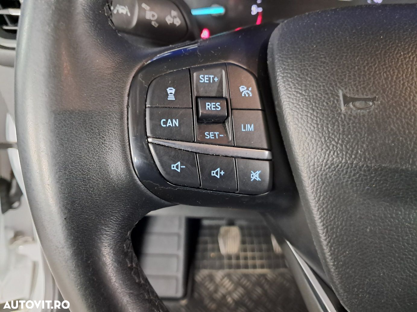 Ford Focus - 12