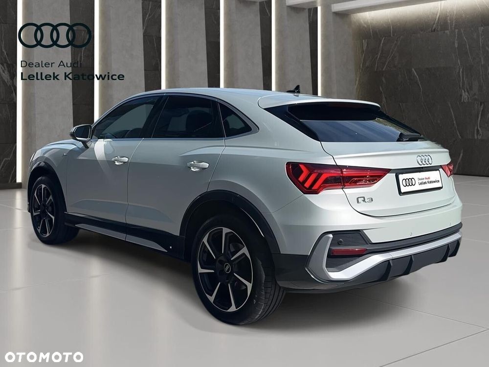 Audi Q3 Sportback - 9