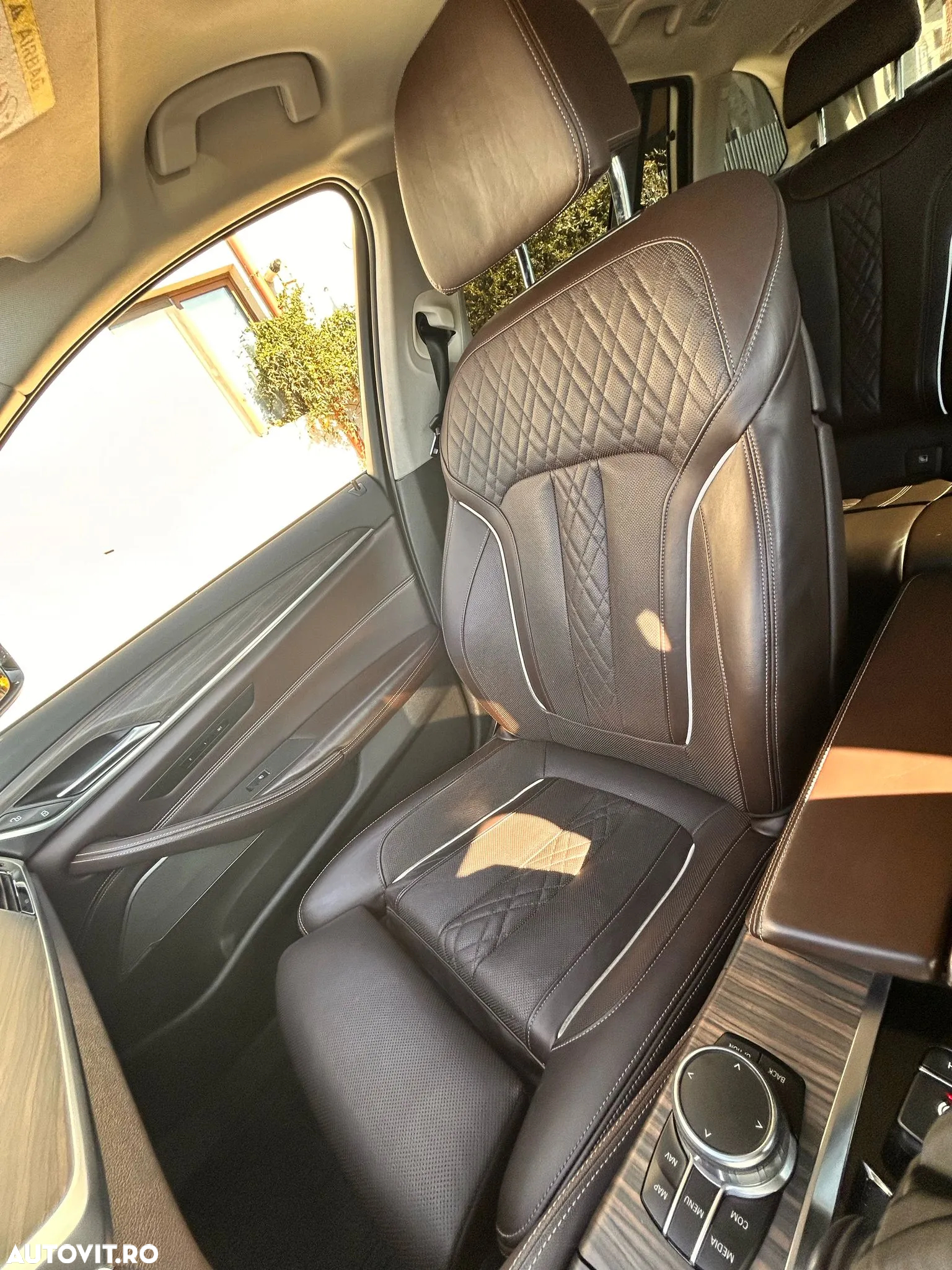 BMW Seria 5 520d Aut. Luxury Line - 11