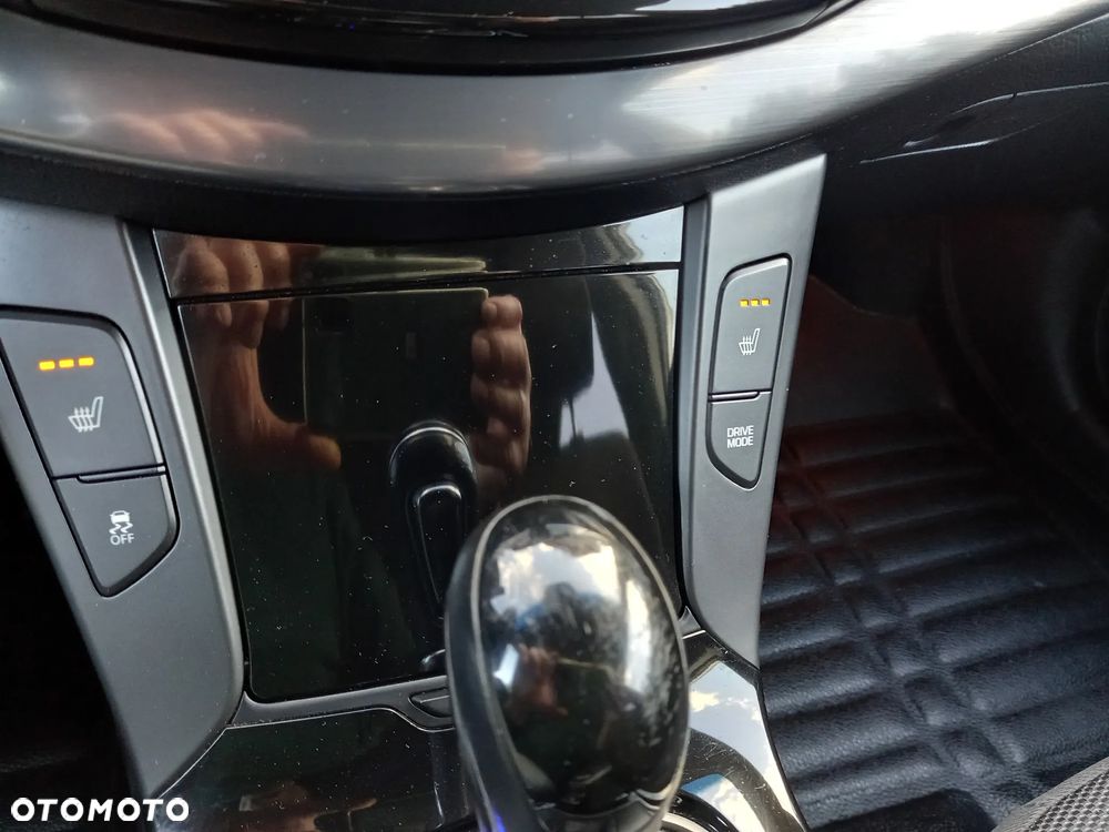 Hyundai i40 Kombi 2.0 Automatik Premium - 30