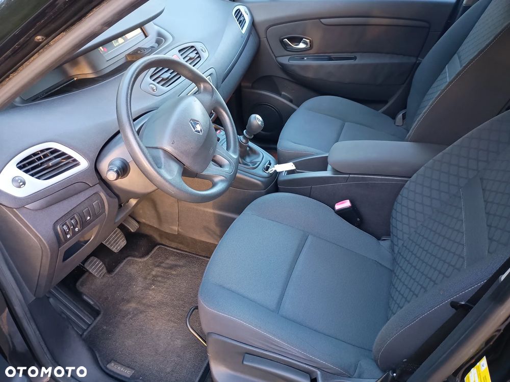 Renault Scenic 1.6 16V 110 Expression - 12