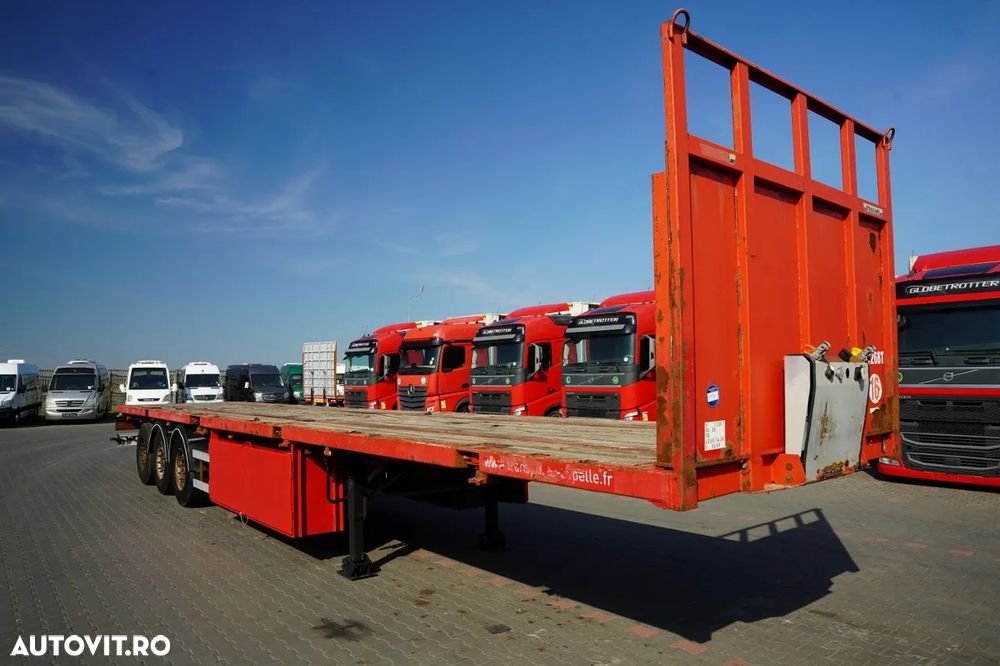 Trailor SEMIREMORCĂ CU PLATFORMĂ / PODEA DIN SÂMBĂTĂ / RANFORSATĂ / TWISTLOCK PENTRU CONTAINERE / - 9