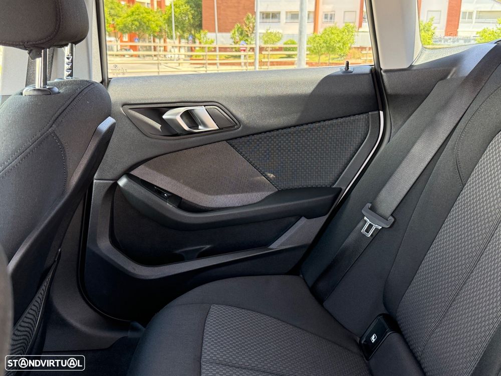 BMW 218 Gran Coupé i Aut. Sport Line - 26