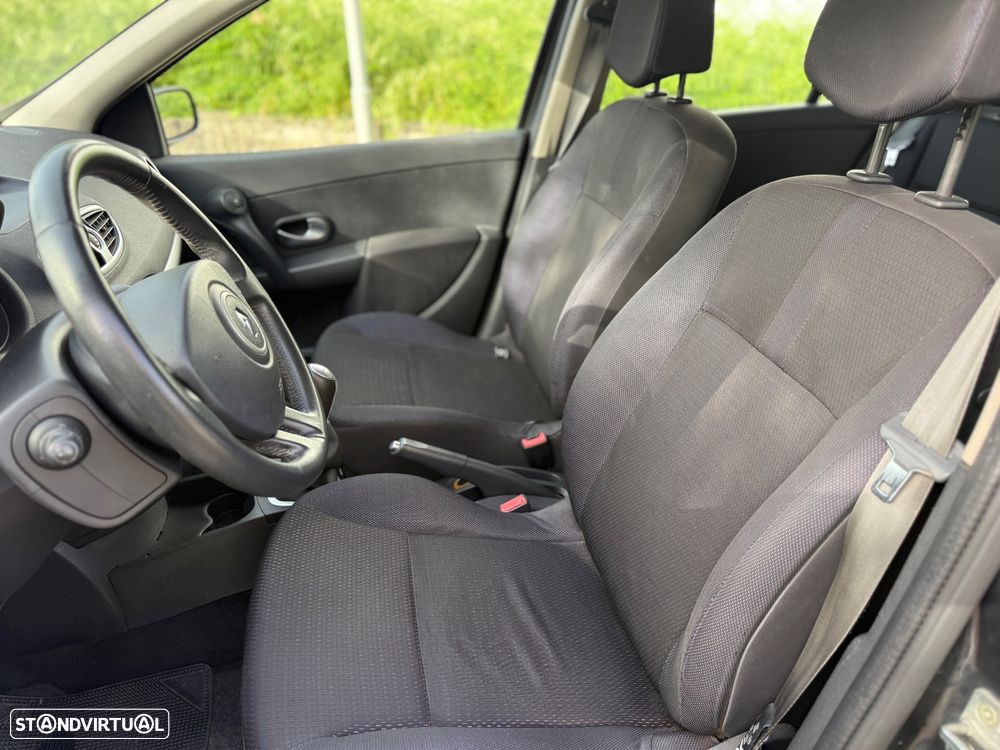 Renault Clio 1.2 16V Dynamique - 12