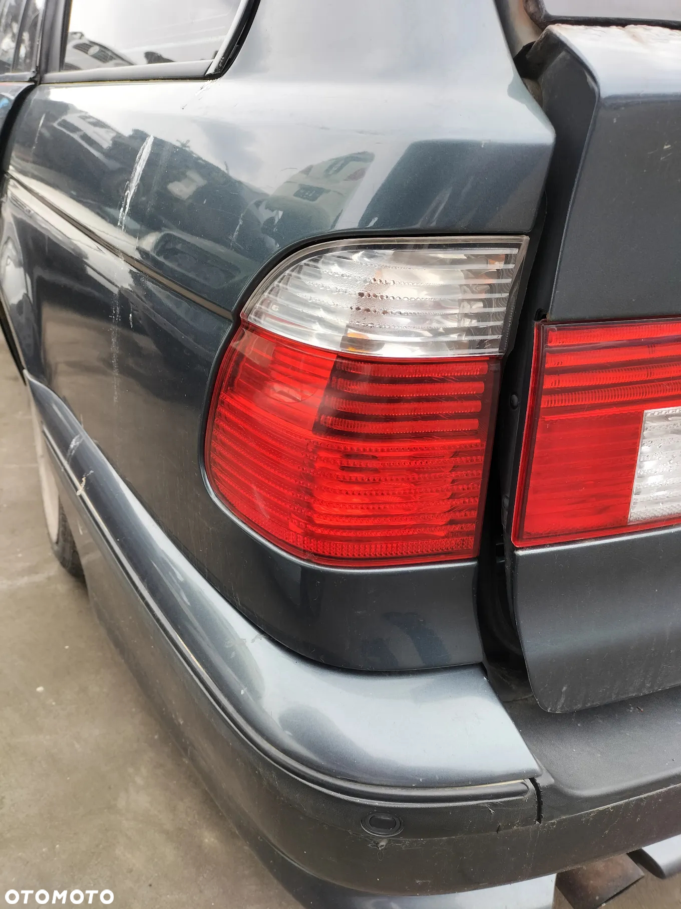 CAŁE AUTO NA CZĘŚCI RADIO LAMPY TYŁ FOTELE BMW E39 LIFT KOMBI KOD LAK. ANTHRAZIT METALIC 397/7 - 19