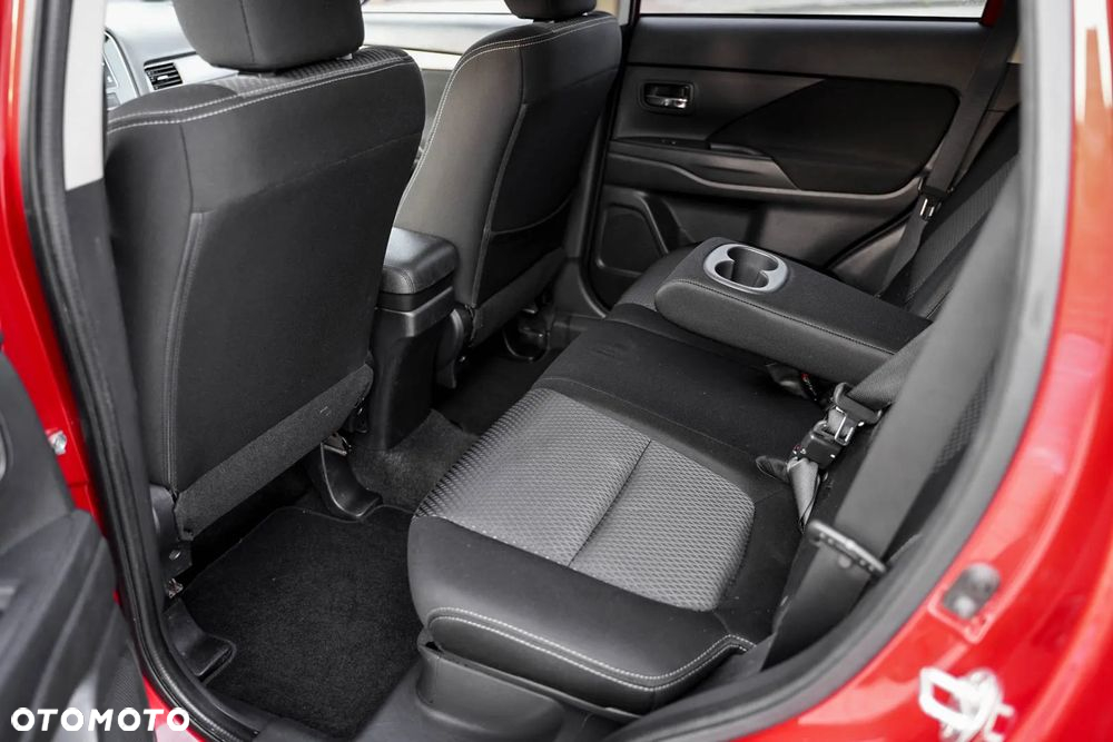Mitsubishi Outlander 2.2 DI-D Intense + SDA 4WD - 16
