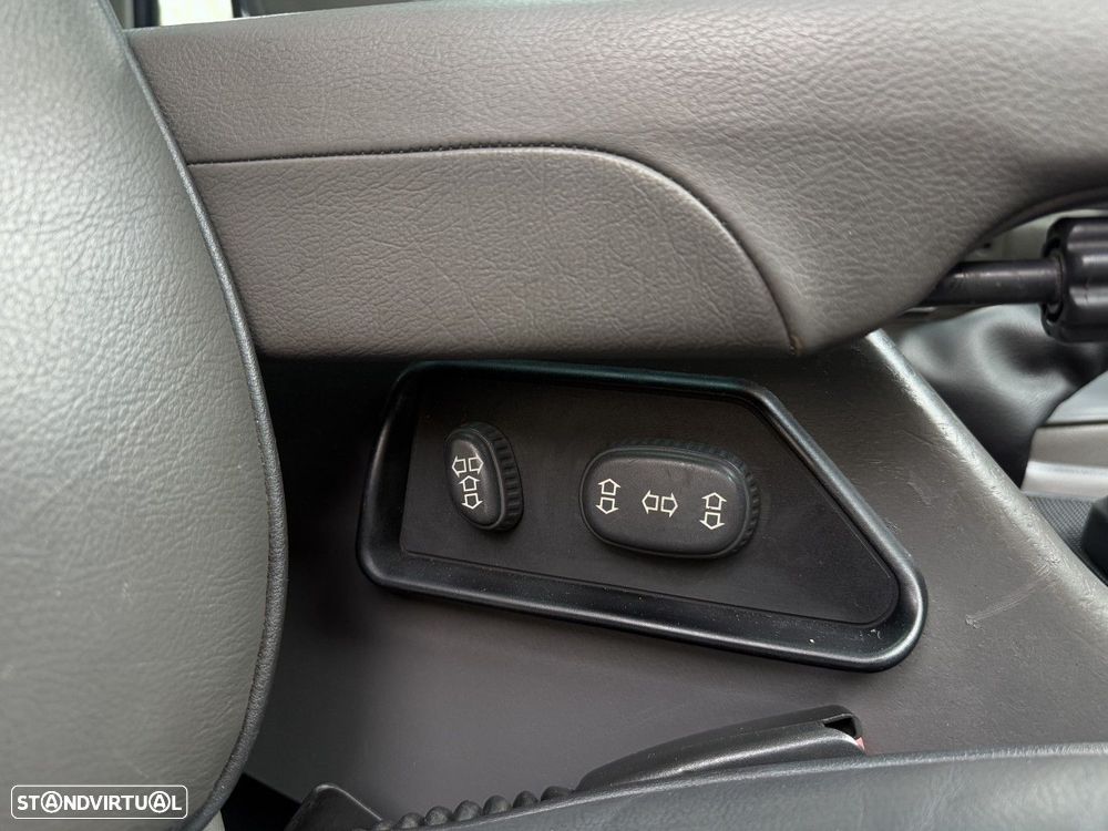 Land Rover Discovery - 21