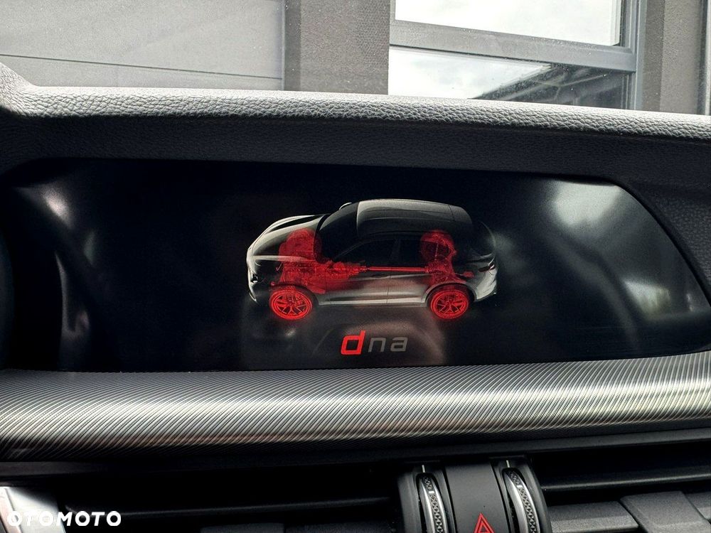 Alfa Romeo Stelvio - 21