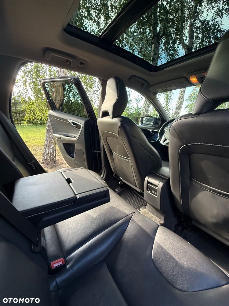 Volvo XC 60 T5 AWD Momentum - 18