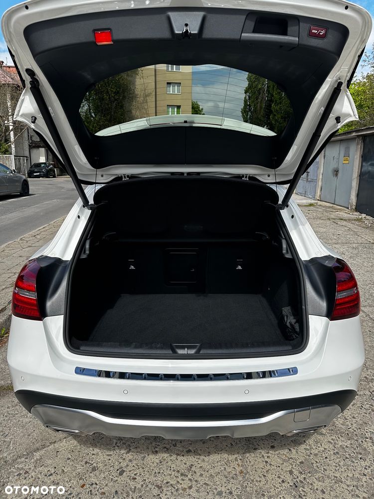 Mercedes-Benz GLA 200 7G-DCT - 8