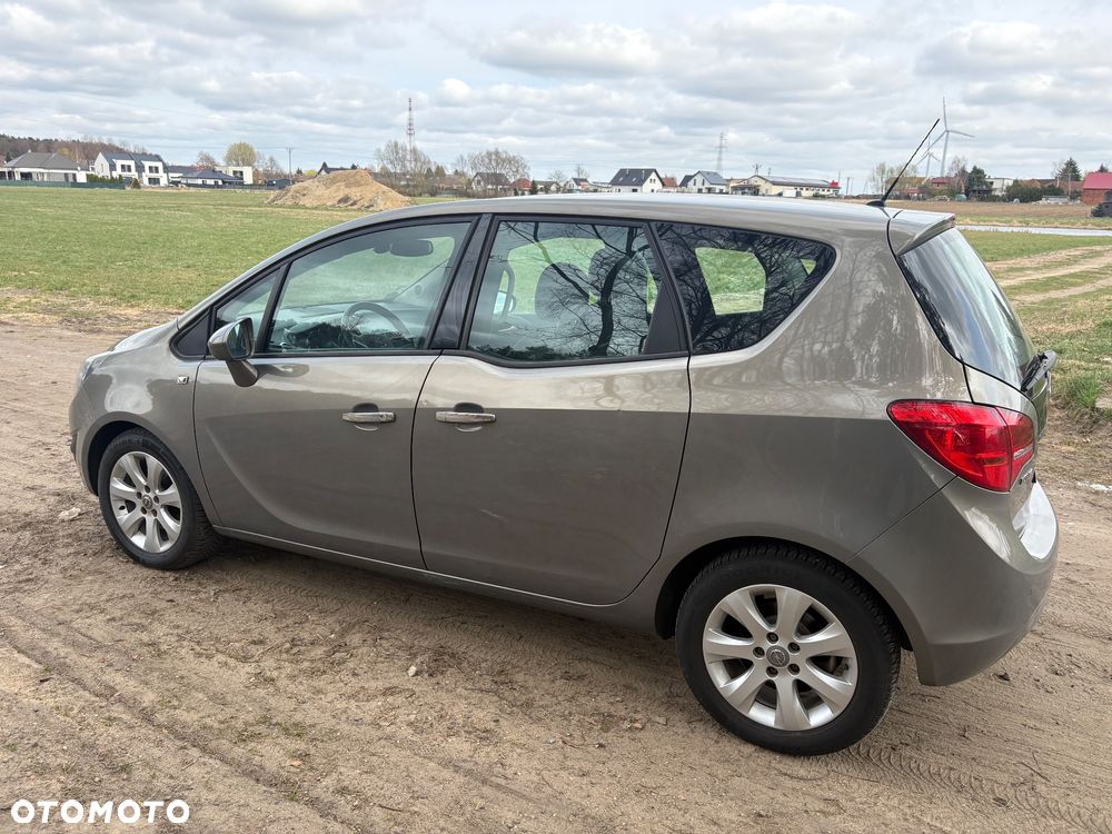 Opel Meriva - 9