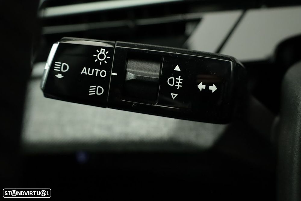 Peugeot 3008 1.2 Hybrid Allure e-DCS6 - 15