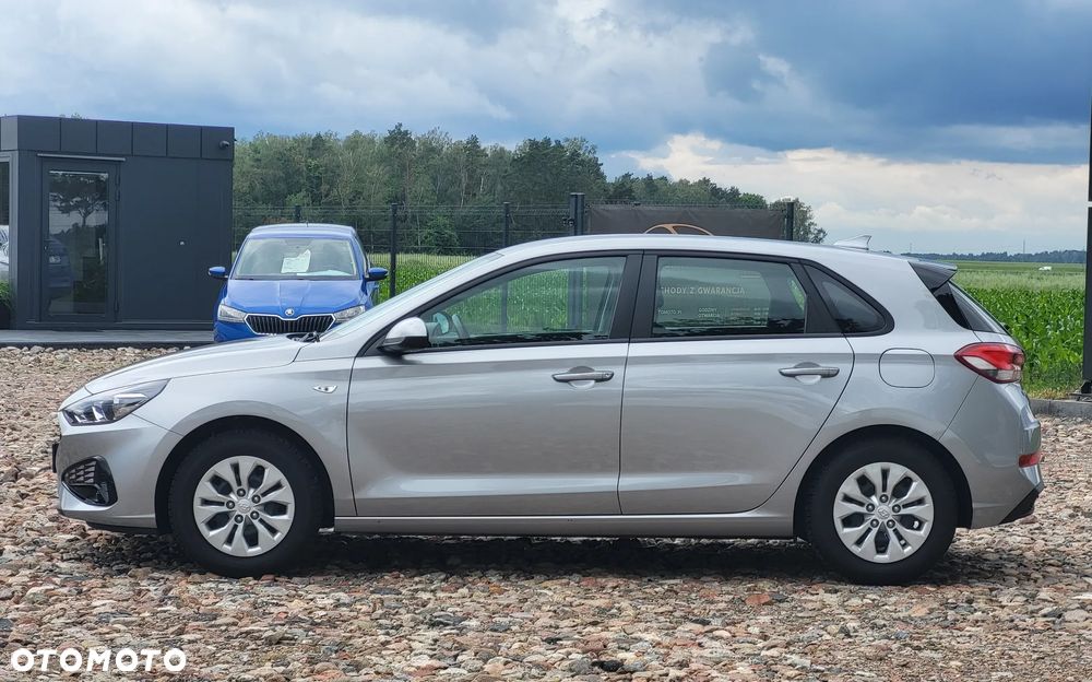 Hyundai i30 1.5 DPI Classic + - 9