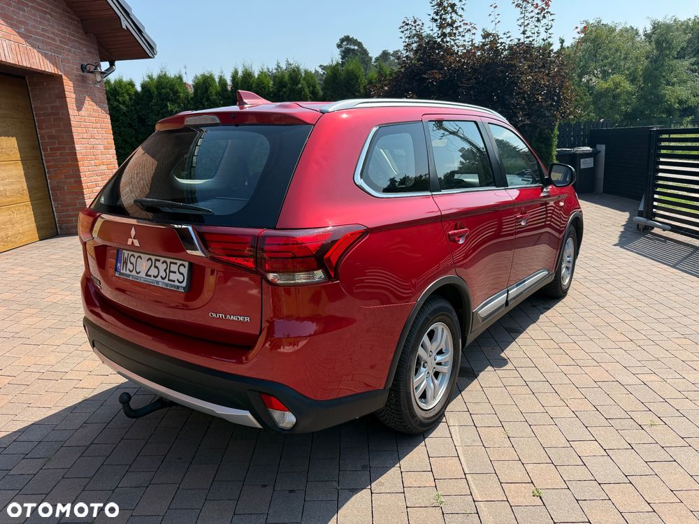 Mitsubishi Outlander 2.0 Intense + 2WD - 3