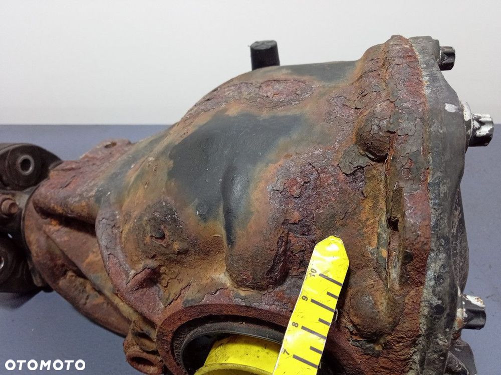 MERCEDES C W203 2.5 V6 MOST TYLNY DYFER 3.27 - 6