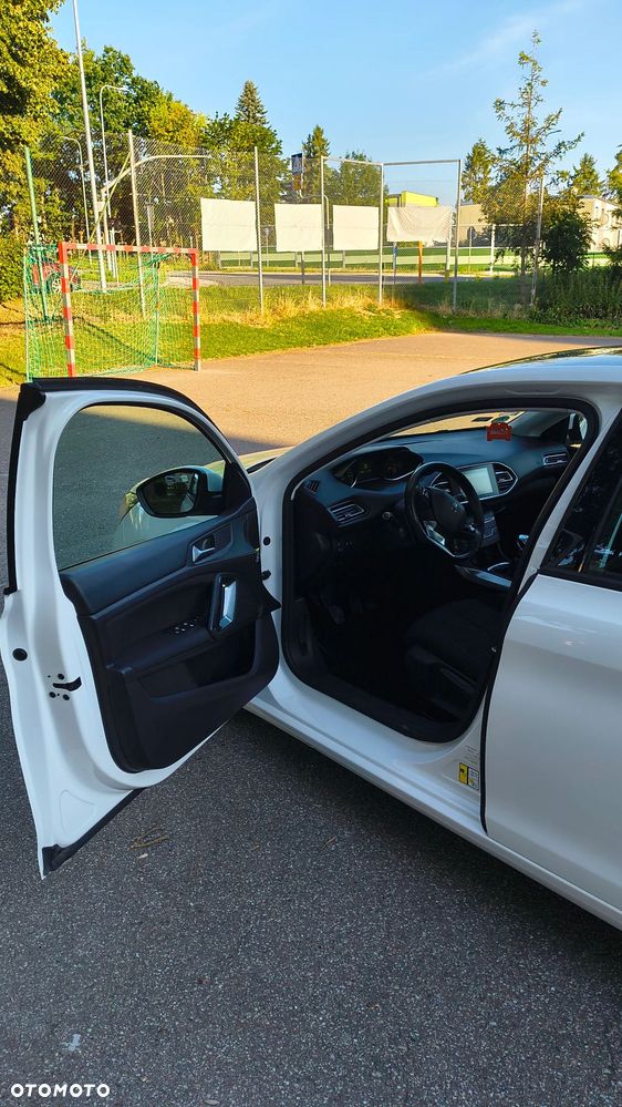 Peugeot 308 2.0 Blue HDi Allure S&S - 10
