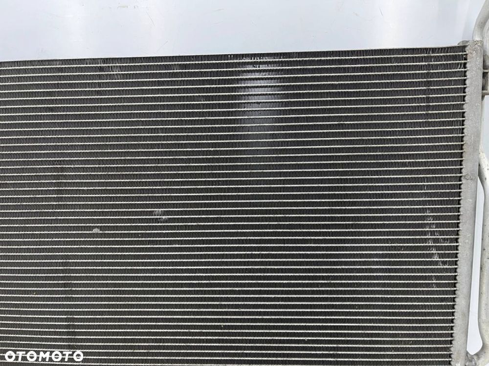 Chłodnica klimatyzacji VW Touareg II 7p Porsche Cayenne II 7p 10-18r ORYGINALNA skraplacz 7p0820411b - 4