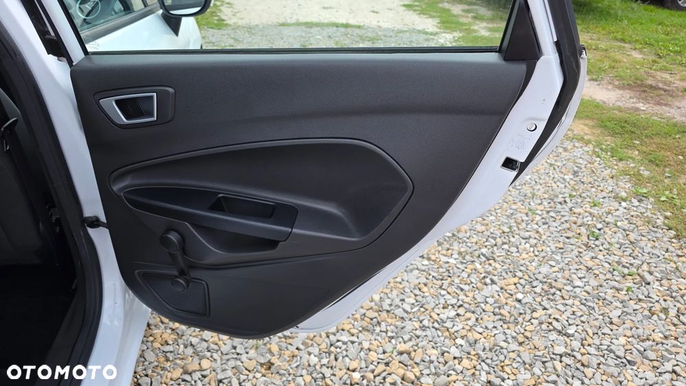 Ford Fiesta 1.25 SYNC Edition - 22