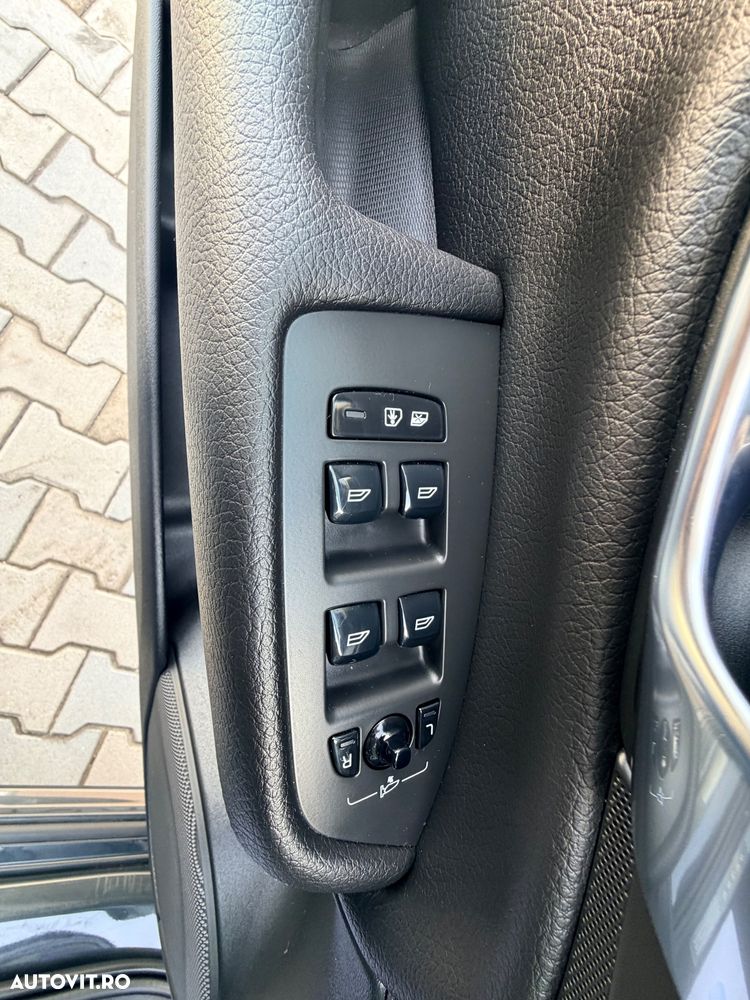 Volvo XC 90 B5 D AWD Geartronic Inscription - 25