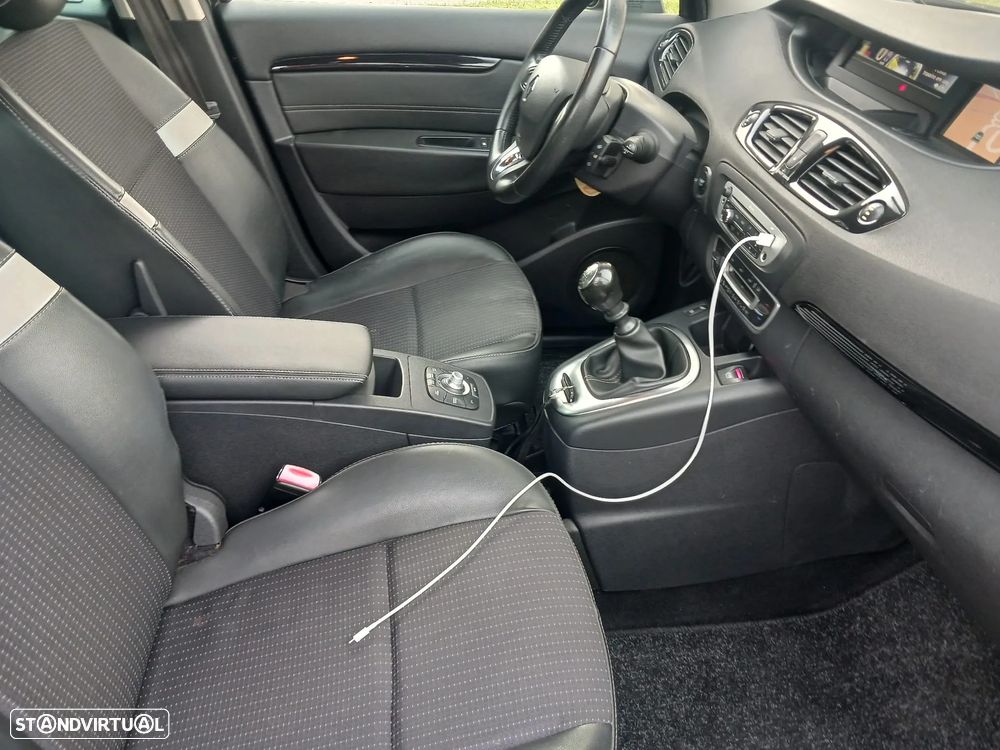 Renault Scénic 1.5 dCi Sport SS - 39