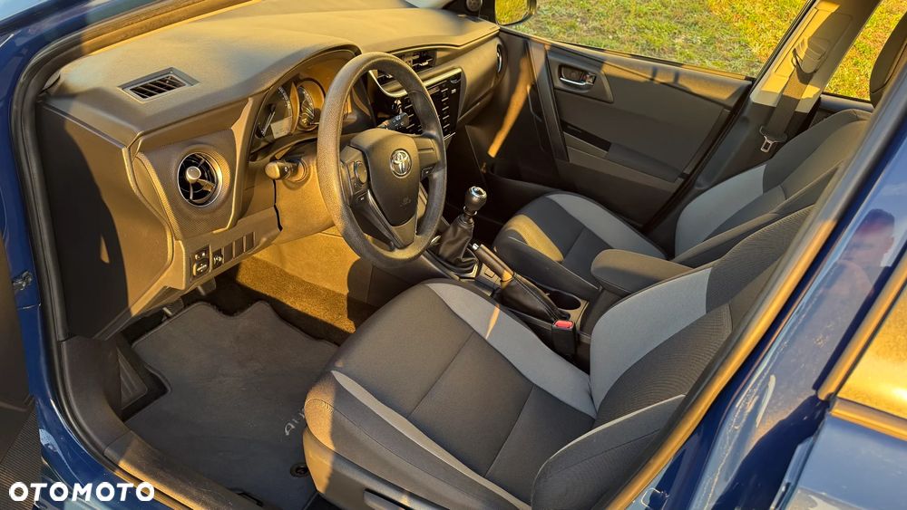 Toyota Auris 1.33 VVT-i Active - 12