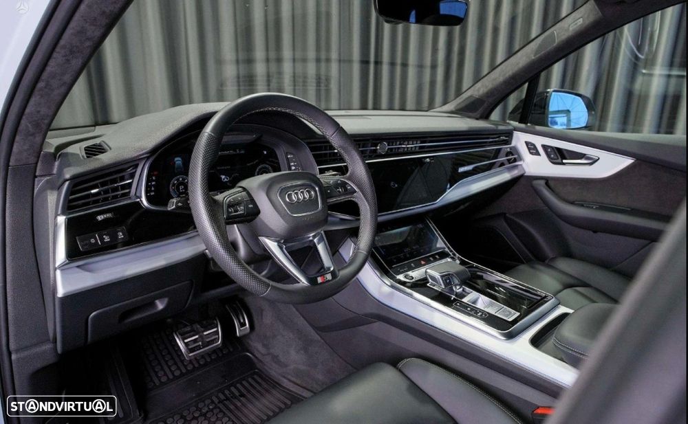 Audi Q7 55 TFSI e quattro tiptronic S line - 24