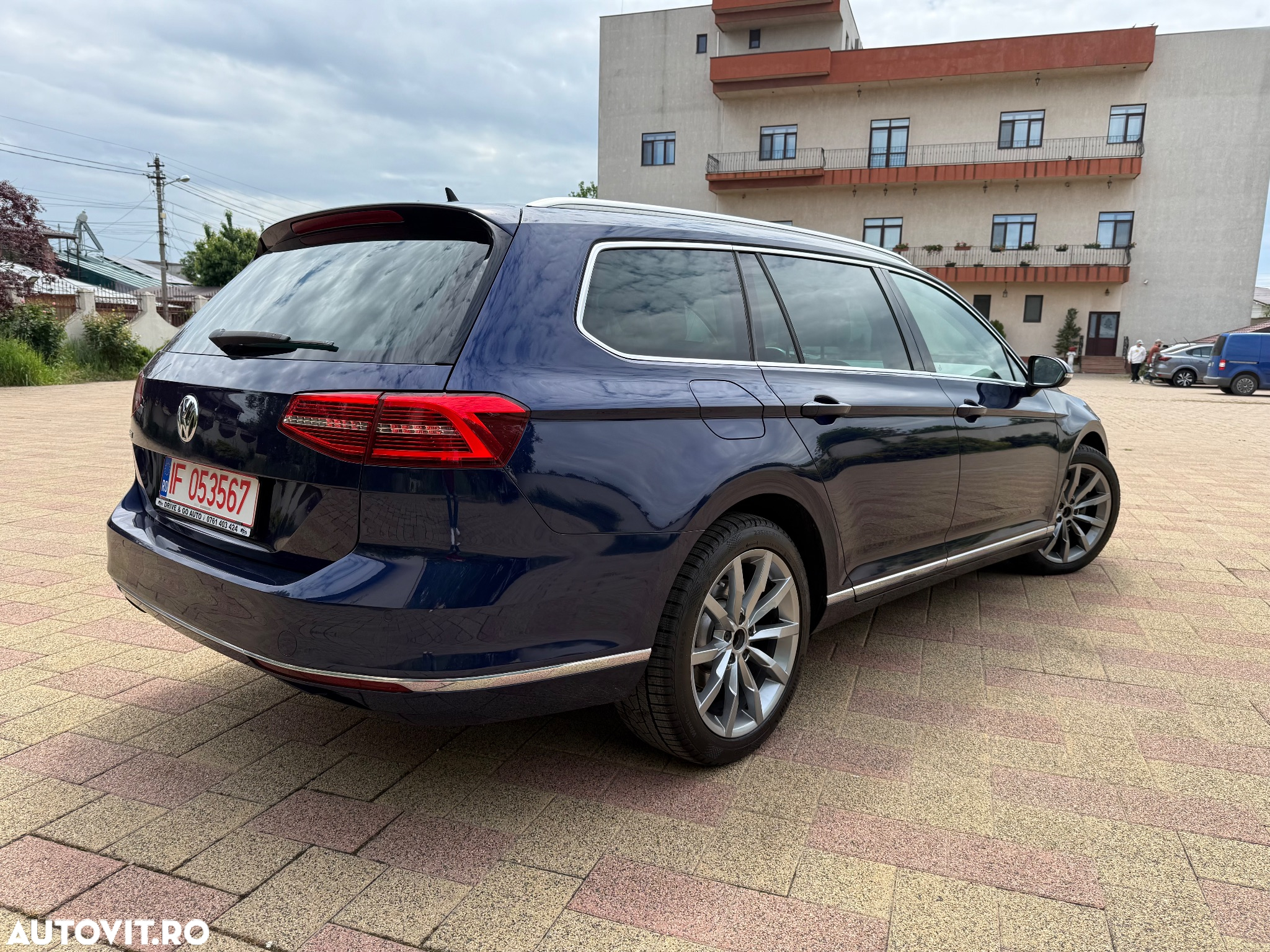 Volkswagen Passat Variant 2.0 TDI DSG 4Motion Highline - 6