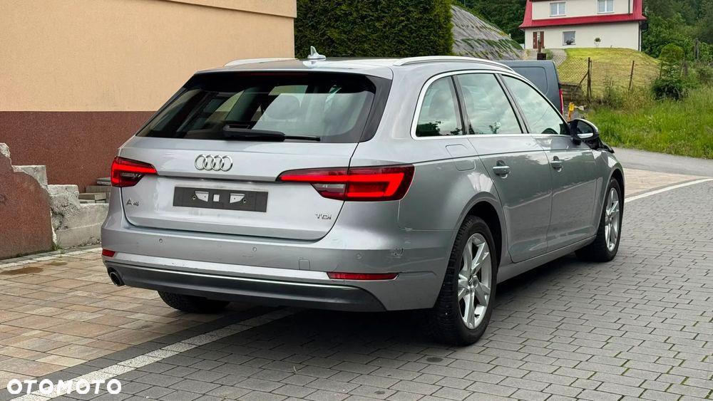 Audi A4 Avant 2.0 TDI Design - 3