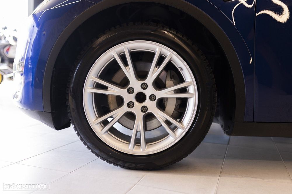 Tesla Model Y Standard - 10