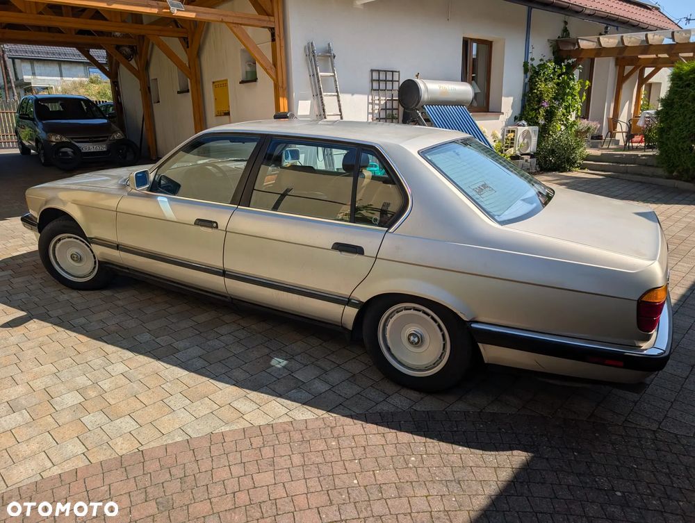 BMW Seria 7 750iL - 31