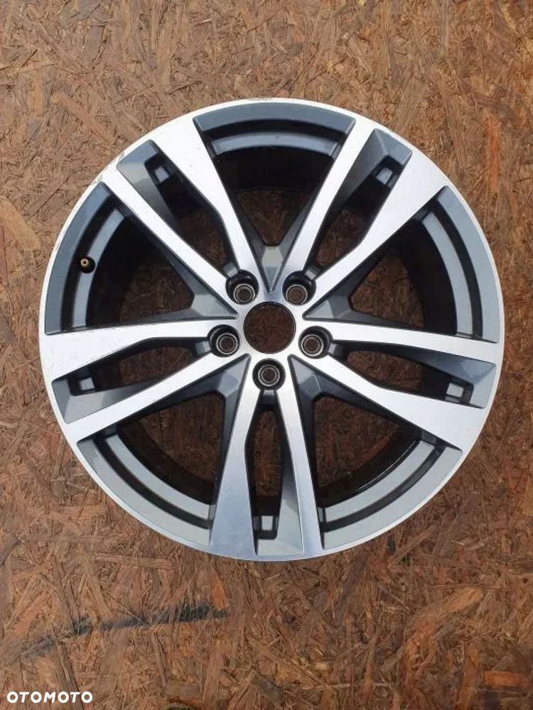 Felga alumin Audi 8.5" x 19" 5x112 ET 40 - 10