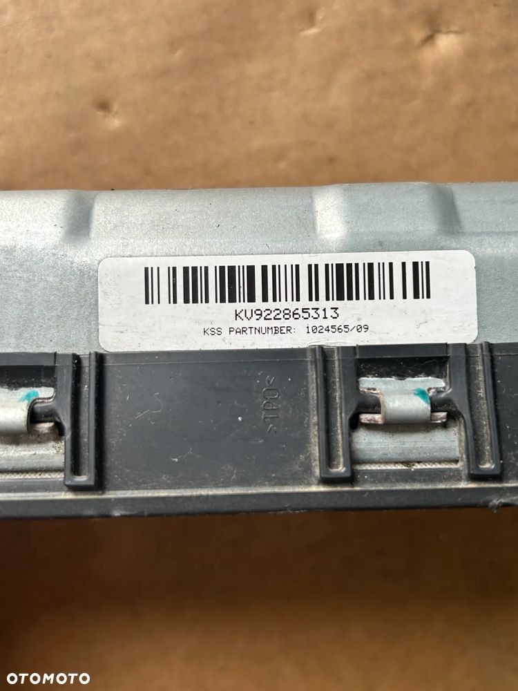 BMW F20 F30 PODUSZKA POWIETRZNA KOLANOWA AIRBAG PRAWA 9228653 - 3