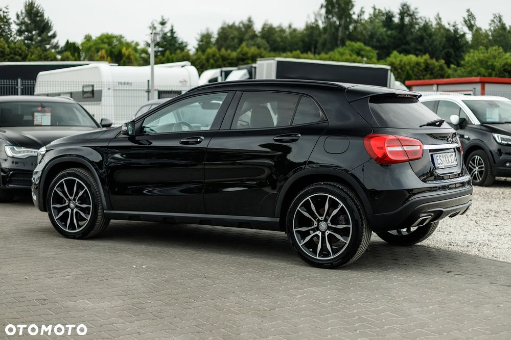 Mercedes-Benz GLA 220 CDI 4Matic 7G-DCT - 9