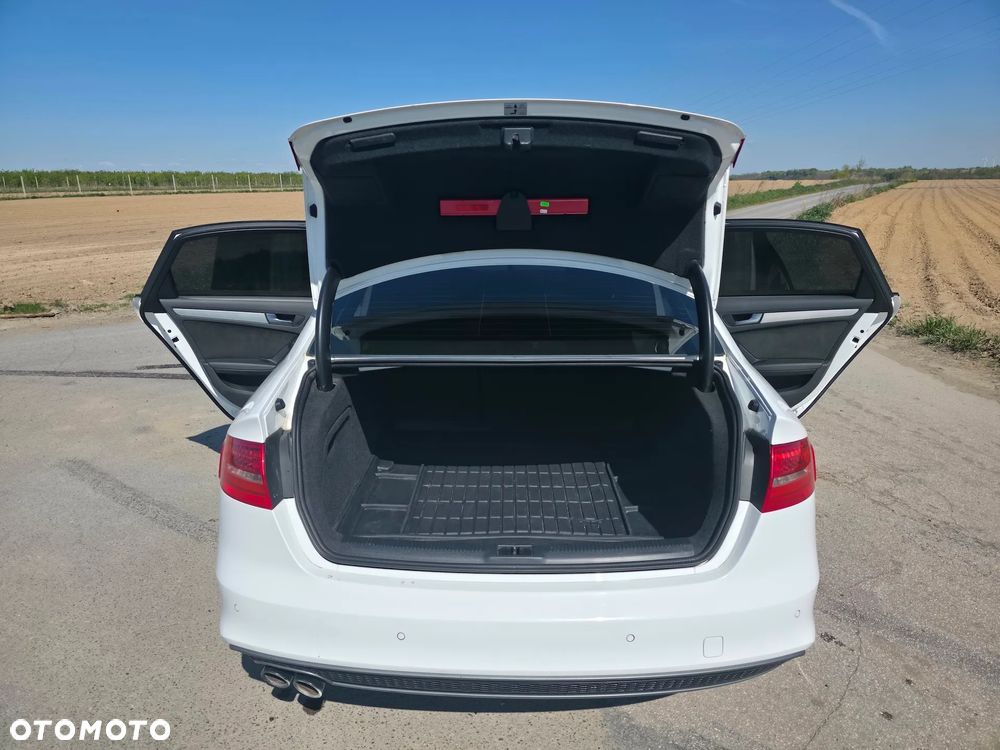 Audi A4 Limousine 2.0 TDI DPF clean diesel multitronic S line Sportpaket - 18