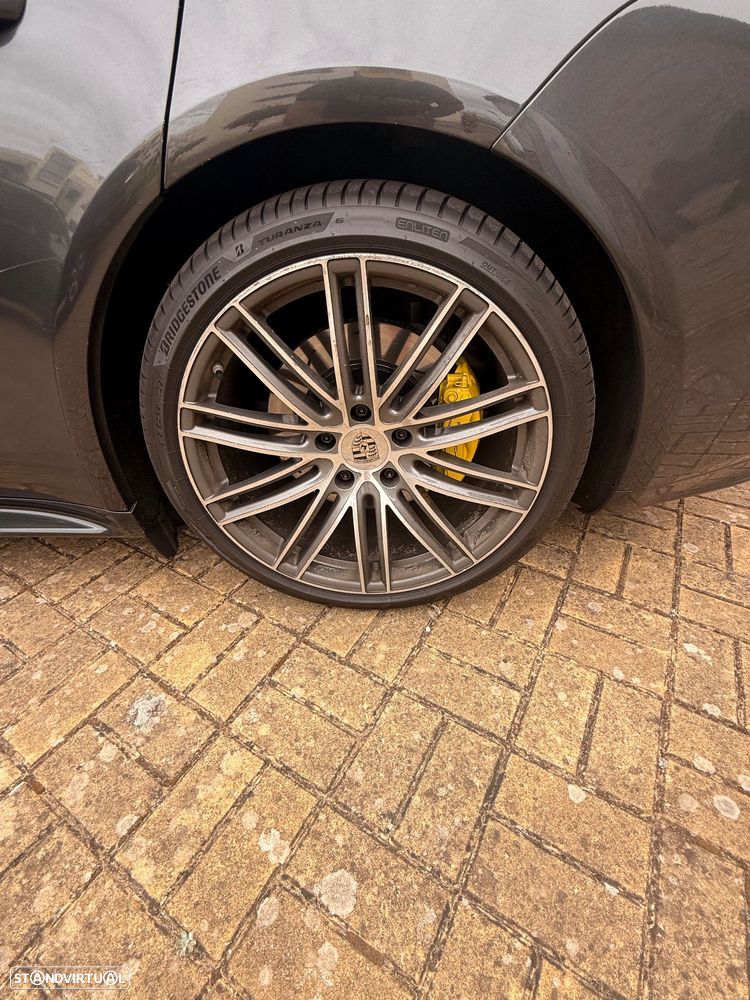 Porsche Panamera - 4