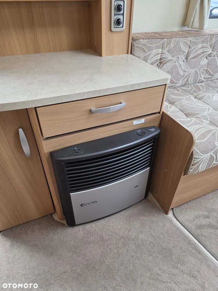 SWIFT CHARISMA 230 - 15