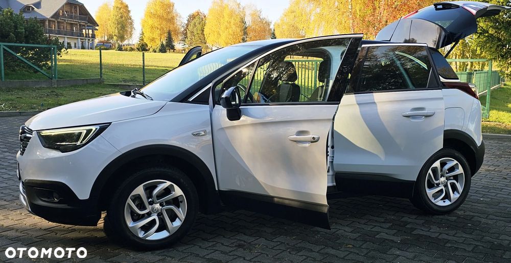 Opel Crossland X 1.2 T Design Line S&S - 24