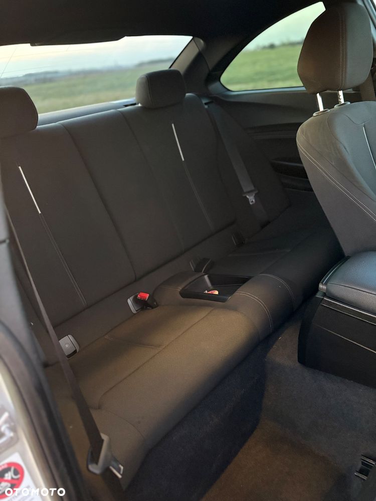 BMW Seria 2 218d Sport Line - 23