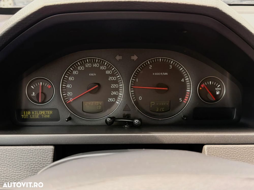 Volvo XC 90 2.4 D Aut. 7 locuri - 11